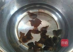 青菜木耳蛋花汤的做法图解2