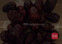 枣泥核桃糕的做法图解1