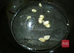 豆苗大蒜肉丸汤的做法图解6