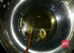 炸鱿鱼圈的做法图解8