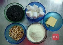 黑芝麻牛轧糖的做法图解1