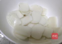 芥蓝虾仁炒年糕的做法图解2