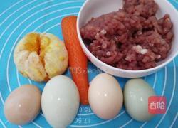 黄金鸡蛋肉卷的做法图解1