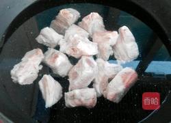 排骨玉米汤(清炖)的做法图解1