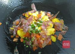 香肠鸡蛋炒饭的做法图解5