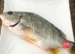 黄翅鱼汤的做法图解2