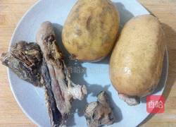 腊鸭莲藕汤的做法图解1