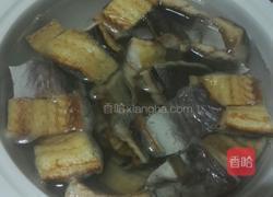 鳗鱼干烧五花肉的做法图解2