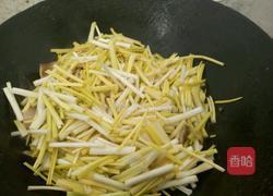 韭黄五花肉的做法图解3