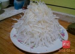 清炒萝卜丝的做法图解1