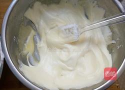 沙拉肉松双色海绵蛋糕卷的做法图解11