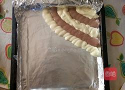 沙拉肉松双色海绵蛋糕卷的做法图解21