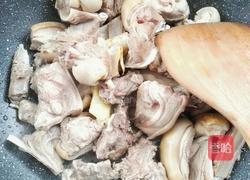 清炖羊肉、当归的做法图解2