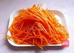 胡萝卜炒肉丝的做法图解2