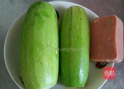 清炒西葫芦火腿片的做法图解1