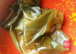 海带黄豆猪蹄汤的做法图解2