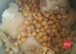 海带黄豆猪蹄汤的做法图解4