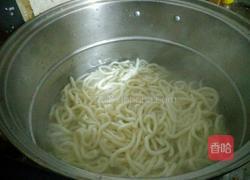 牛肉炒乌冬面的做法图解4