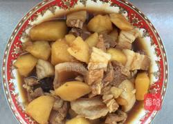 红烧肉炖土豆的做法图解3