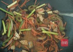 鱼香肉丝盖饭的做法图解4