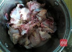 洋葱彩椒炒鸡块的做法图解2