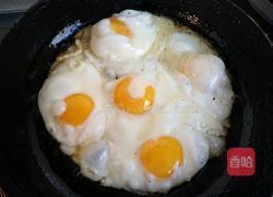 茄汁荷包蛋的做法图解2