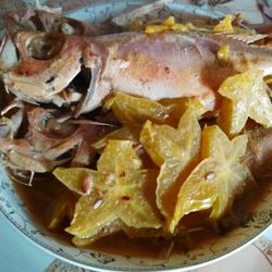 酸杨桃焖大眼鸡的做法[图]