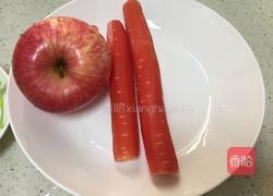 苹果萝卜芹菜汁的做法图解2