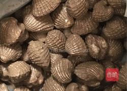 姜酒花蛤的做法图解1