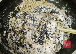 黑芝麻花生牛扎糖的做法图解7
