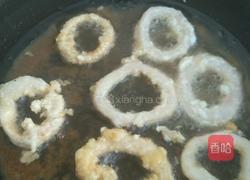 炸鱿鱼圈的做法图解4