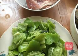 尖椒炒蛋的做法图解2