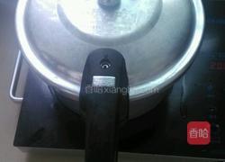 高压锅炖龙骨汤的做法图解7