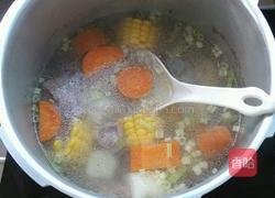 高压锅炖龙骨汤的做法图解8