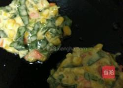 玉米胡萝卜饼的做法图解9