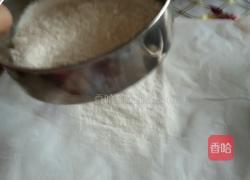 彩虹蛋糕卷的做法图解2