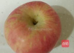 红枣蒸苹果的做法图解1