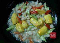 菠萝蜜滑炒虾仁的做法图解10
