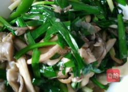 韭菜炒蘑菇的做法图解10