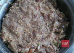 酸菜菜饼子的做法图解1