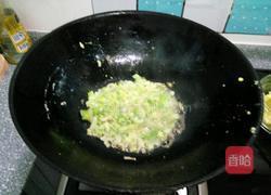 鸡蛋茴香素包子的做法图解3