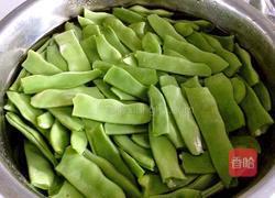 扁豆焖面的做法图解2