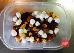 燕麦片坚果巧克力的做法图解1