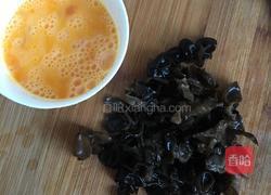 素馅包子（木耳鸡蛋海米馅）的做法图解1