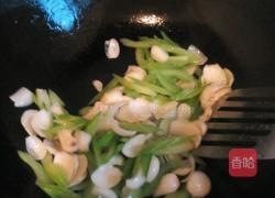 芹菜百合的做法图解3