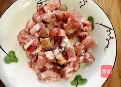 肉炒藕丁的做法图解1