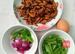 香煎蚕蛹的做法图解1