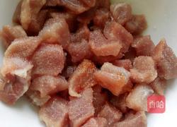 椒盐牙签肉的做法图解3