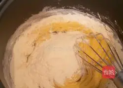 Illustration of making honey bean biscuits 3