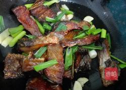 蒜香腊鱼的做法图解4